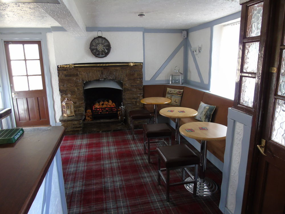 The Pembrey Country Inn Εξωτερικό φωτογραφία